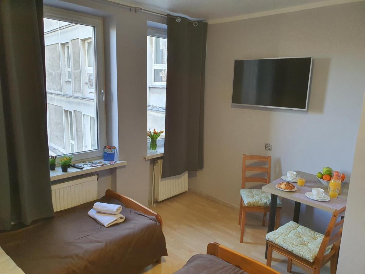 Jasna Hotelik Self Check-In Варшава Экстерьер фото