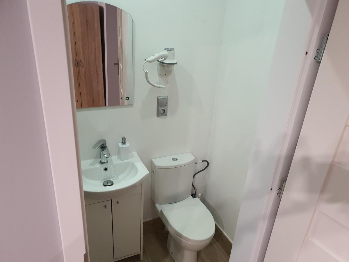 Jasna Hotelik Self Check-In Варшава Экстерьер фото